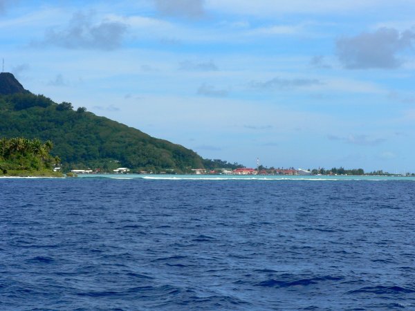 04- Uturoa vue de l'exterieur de la passe 
